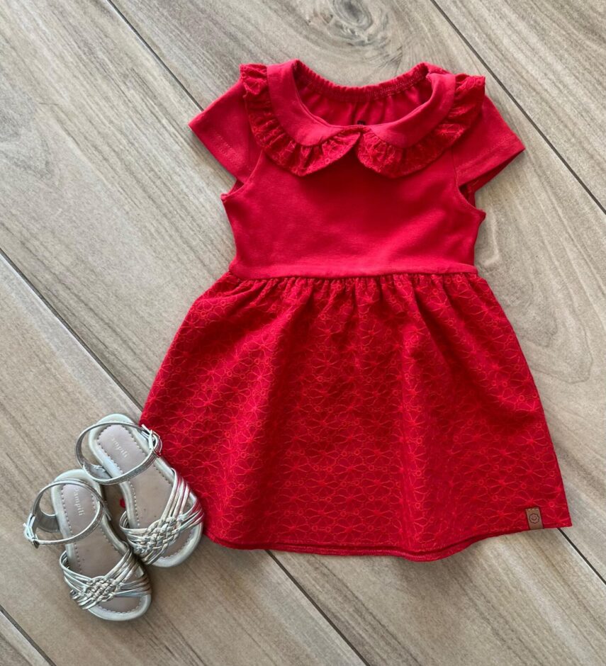 Vestido Infantil Feminino Rodado com Bordado Vermelho Fernanda Ramos Kids