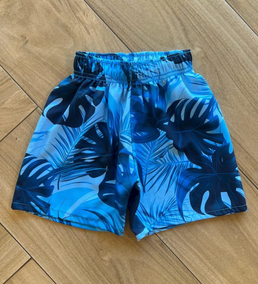 Bermuda Infantil Masculina Tactel Estampa Floral Tons Azuis Fernanda Ramos Kids