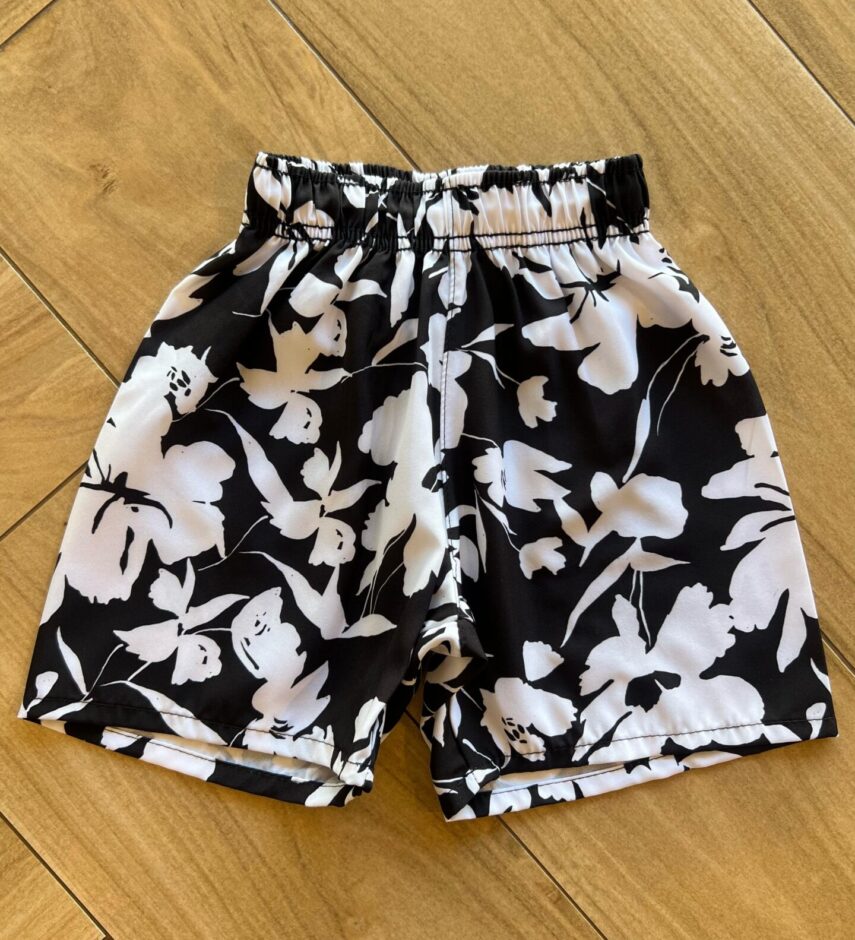 Bermuda Infantil Masculina Tactel Estampada Preta e Branca Fernanda Ramos Kids
