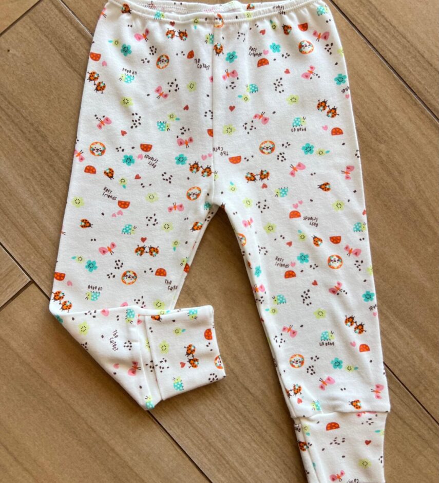 Calça Infantil Feminina em Suedine Estampa Best Friends Off White Fernanda Ramos Kids