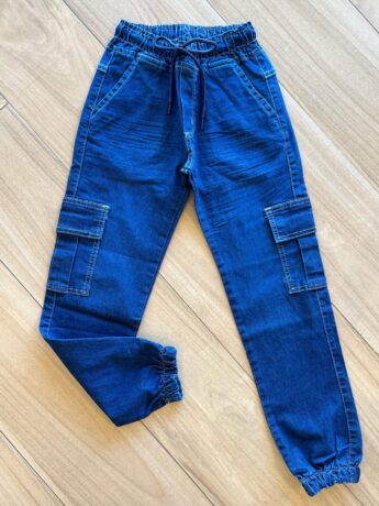 Calça Masculina Infantil Jeans Jogger com Bolsos e Cordão Fernanda Ramos Kids