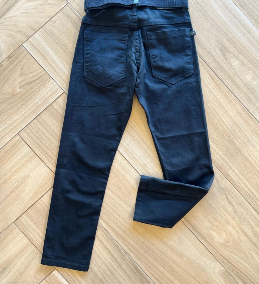 Calça Masculina Infantil Jeans Preta com Cinto e Bolsos Fernanda Ramos Kids