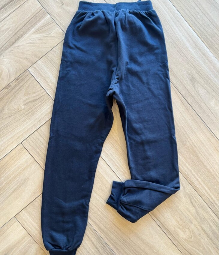 Calça Masculina Infantil Jogger com Bolsos e Detalhe Preta Fernanda Ramos Kids