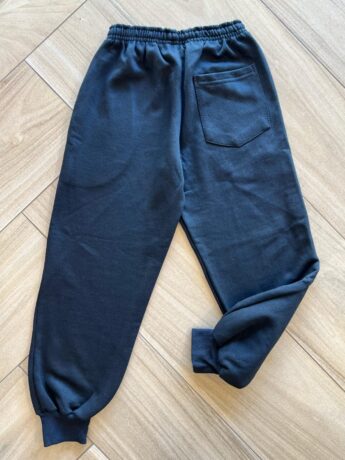 Calça Masculina Infantil Jogger Moletom com Bolsos e Cordão Preta Fernanda Ramos Kids