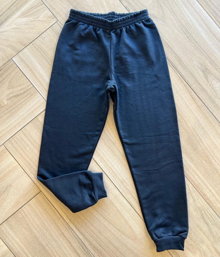 Calça Masculina Infantil Jogger Preta com Elástico na Cintura Fernanda Ramos Kids