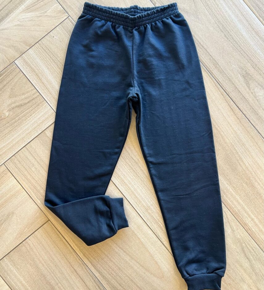Calça Masculina Infantil Jogger Preta com Elástico na Cintura Fernanda Ramos Kids
