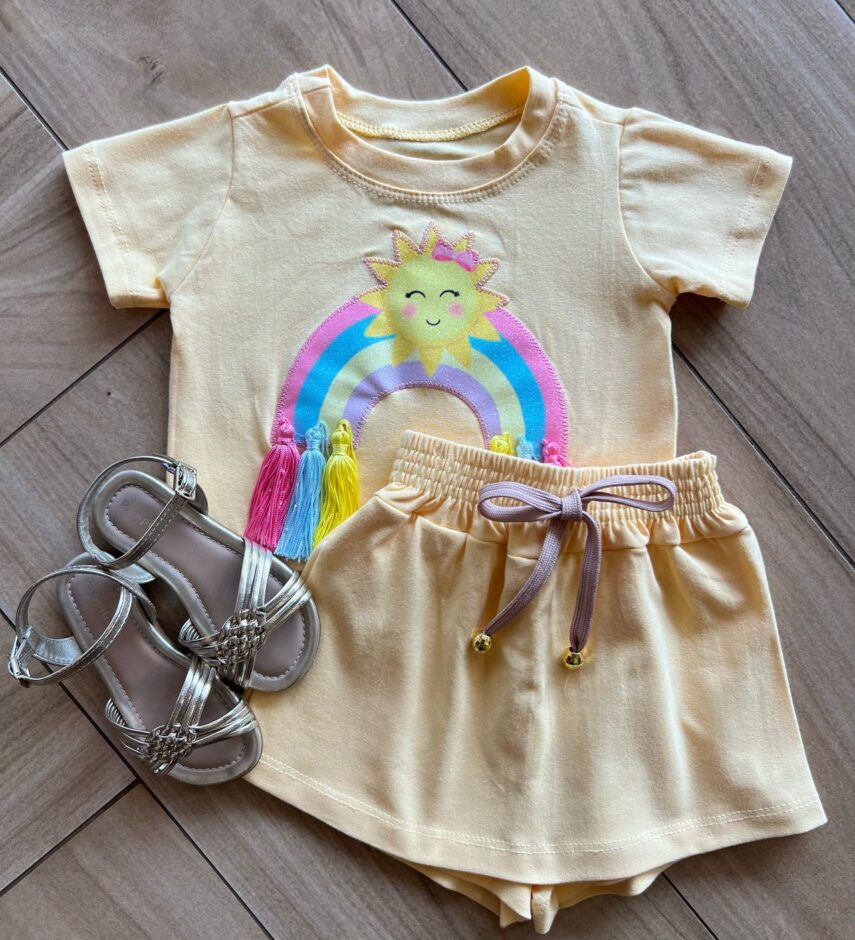 Conjunto Infantil Blusa Cropped com Detalhe e Short Saia Amarelo Fernanda Ramos Kids