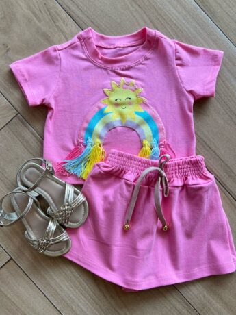 Conjunto Infantil Blusa Cropped com Detalhe e Short Saia Rosa Fernanda Ramos Kids