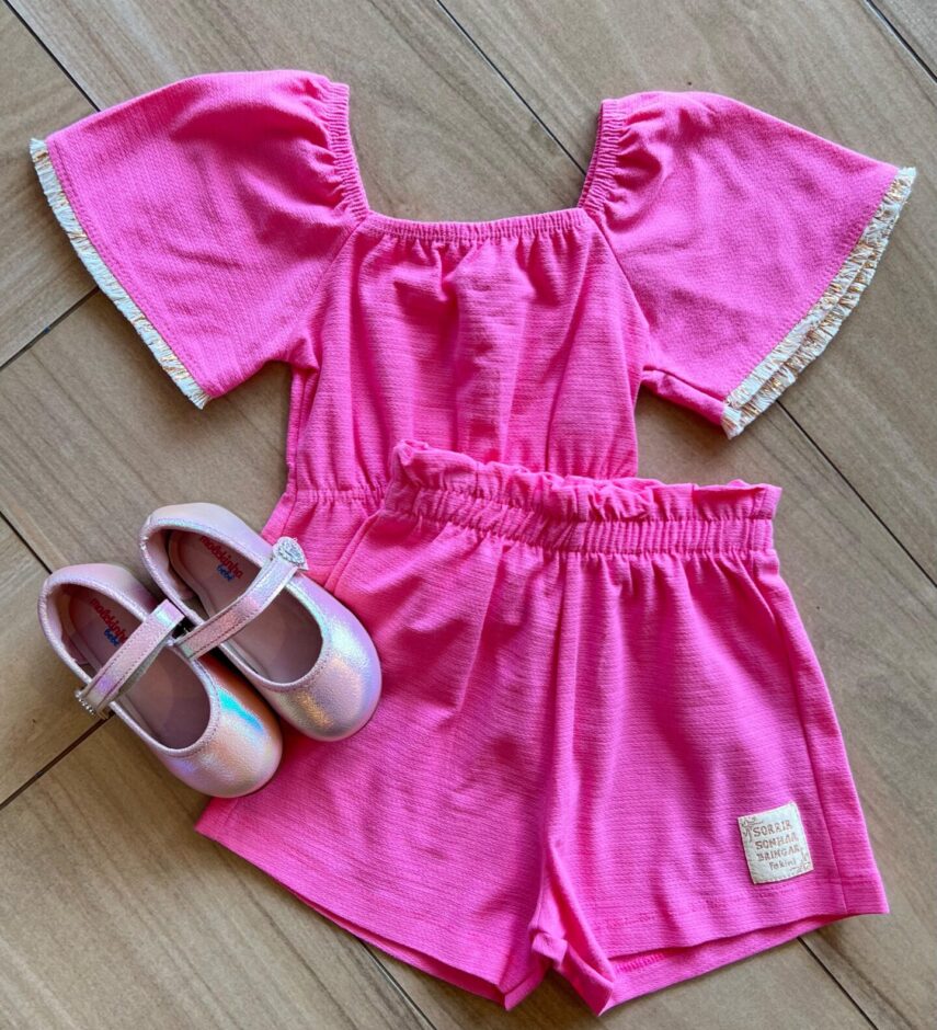 Conjunto Infantil Feminino Blusa com Detalhe e Short Rosa Fernanda Ramos Kids