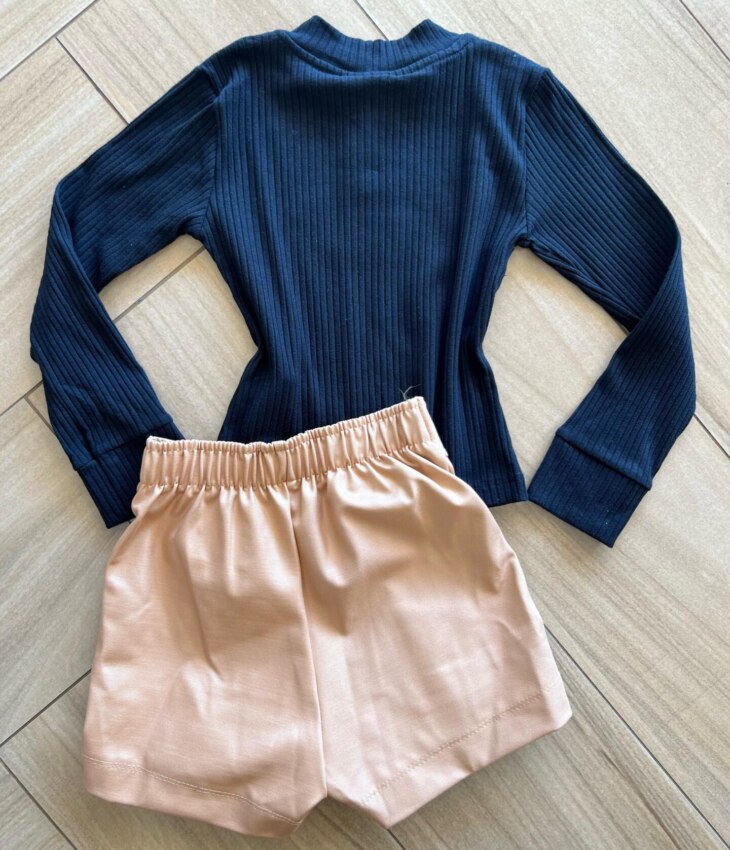 Conjunto Infantil Feminino Blusa Manga Longa Canelada e Short Bege Fernanda Ramos Kids