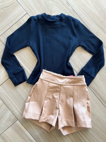 Conjunto Infantil Feminino Blusa Manga Longa Canelada e Short Bege Fernanda Ramos Kids