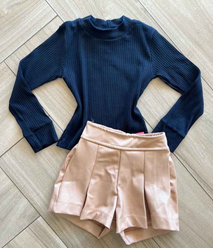 Conjunto Infantil Feminino Blusa Manga Longa Canelada e Short Bege Fernanda Ramos Kids