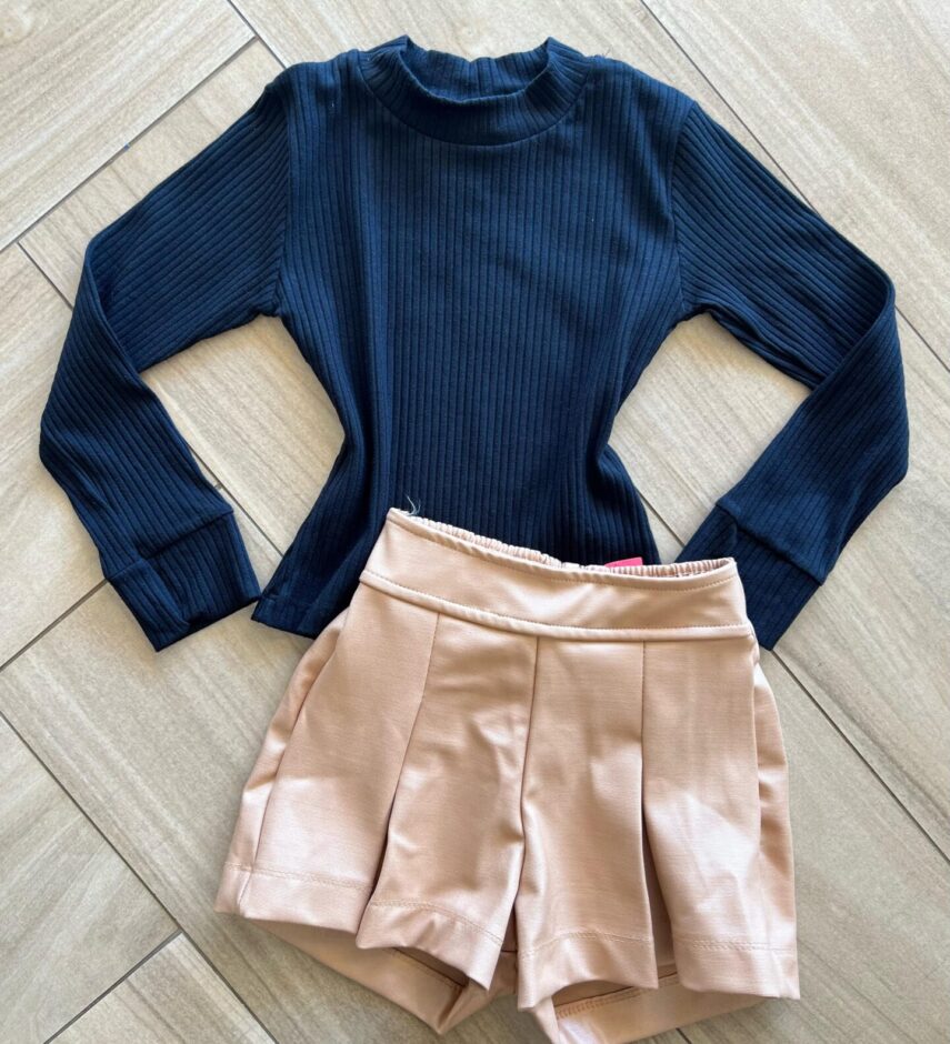 Conjunto Infantil Feminino Blusa Manga Longa Canelada e Short Bege Fernanda Ramos Kids