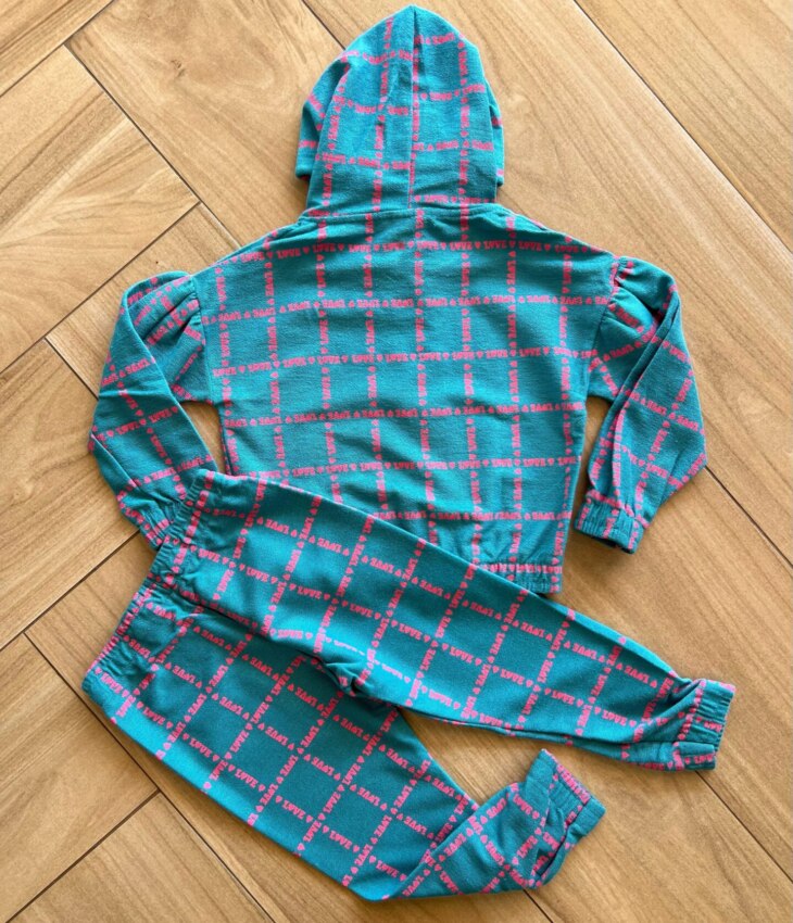 Conjunto Infantil Feminino Blusão com Capuz e Calça Love Verde da Fernanda Ramos Kids