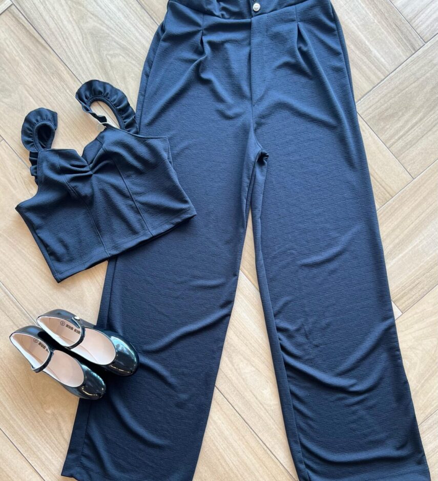 Conjunto Infantil Feminino Cropped Alça e Calça Wide Leg Preto Fernanda Ramos Kids