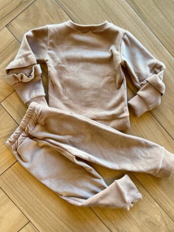 Conjunto Infantil Feminino Moletom Blusa Manga Longa e Calça Bege Fernanda Ramos Kids
