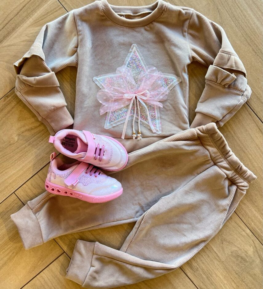 Conjunto Infantil Feminino Moletom Blusa Manga Longa e Calça Bege Fernanda Ramos Kids