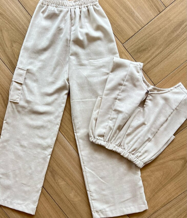 fernandaramoskids com br Conjunto Infantil Feminino Viscolinho Blusa Cropped e Calça Cargo3