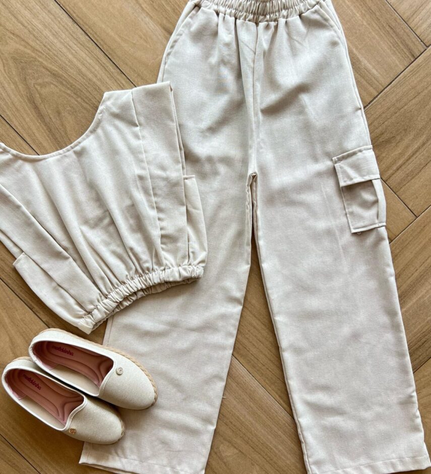 Conjunto Infantil Feminino Viscolinho Blusa Cropped e Calça Cargo Fernanda Ramos Kids