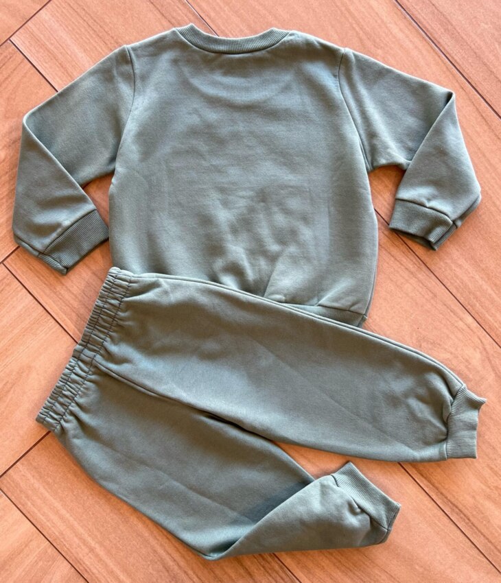 Conjunto Infantil Masculino Blusa Manga Longa Aventura e Calça Verde Fernanda Ramos Kids