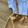 fernandaramoskids com br Conjunto Infantil Masculino Body Branco e Jardineira Moletom Mescla1