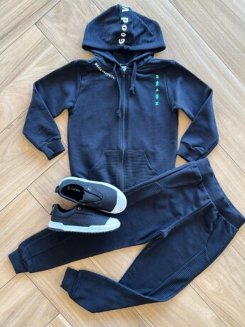 Conjunto Infantil Masculino Jaqueta com Capuz e Calça Preta Fernanda Ramos Kids