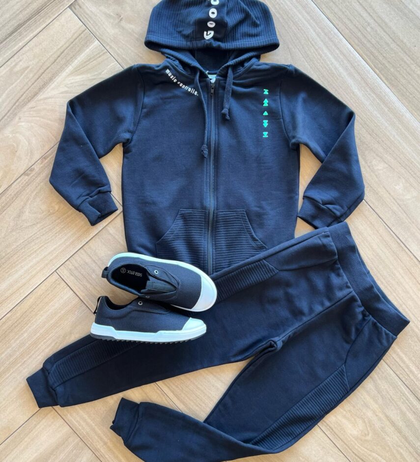 Conjunto Infantil Masculino Jaqueta com Capuz e Calça Preta Fernanda Ramos Kids
