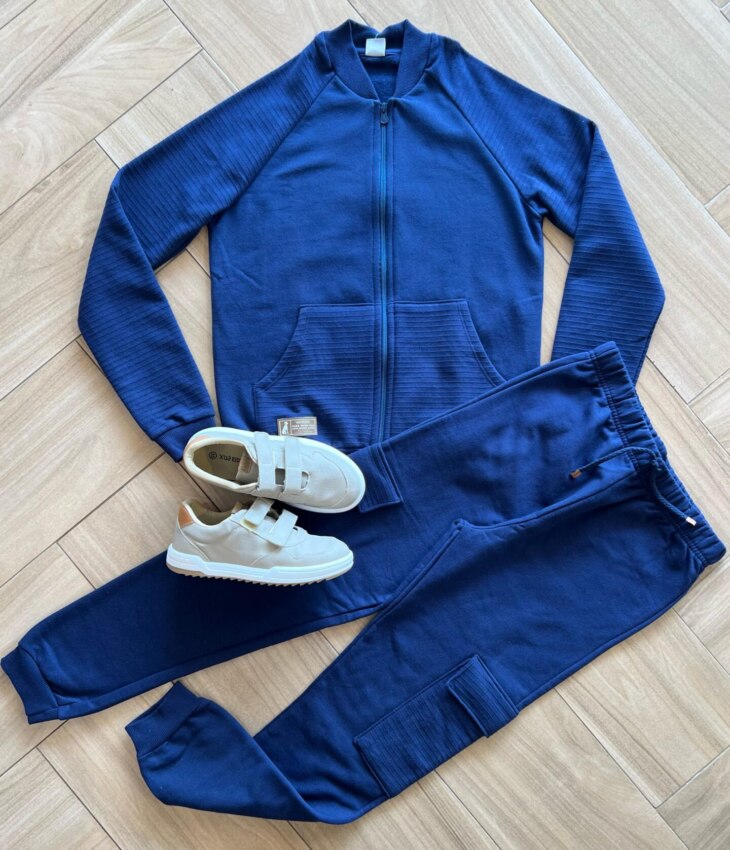 Conjunto Infantil Masculino Jaqueta com Detalhe e Calça Jogger Azul Fernanda Ramos Kids