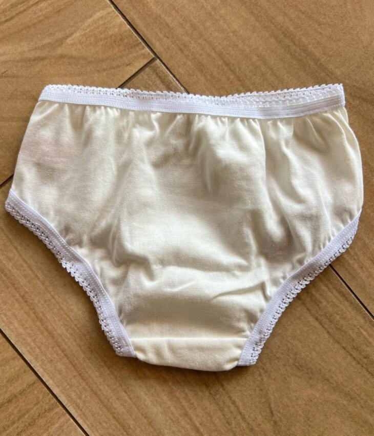 fernandaramoskids com br Kit Calcinha Infantil Feminina Rosa, Lilás e Amarelo Claro1