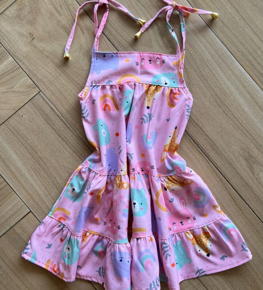 Vestido Infantil Feminino Curto Amarração na Alça Estampa Bichinhos Fernanda Ramos Kids