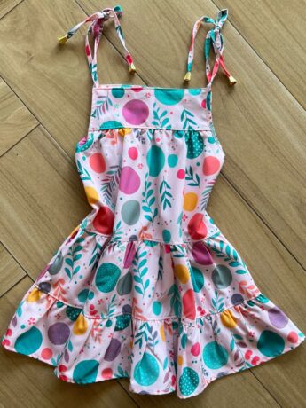 Vestido Infantil Feminino Curto Amarração na Alça Estampado Rosa Fernanda Ramos Kids