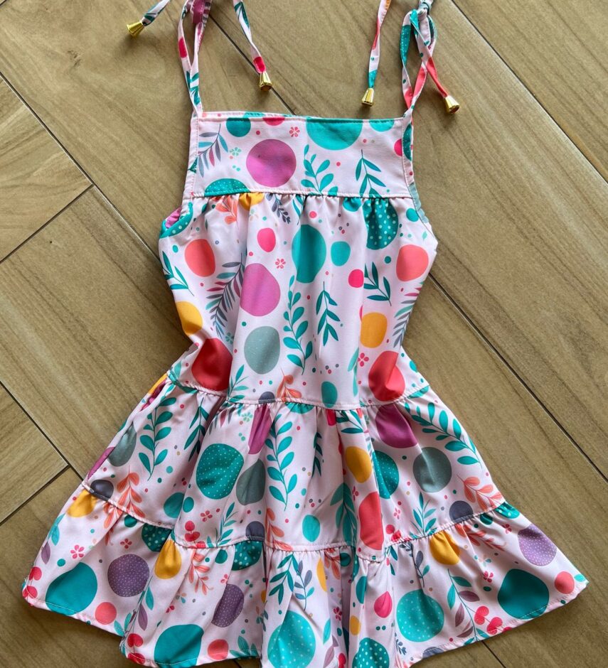 Vestido Infantil Feminino Curto Amarração na Alça Estampado Rosa Fernanda Ramos Kids