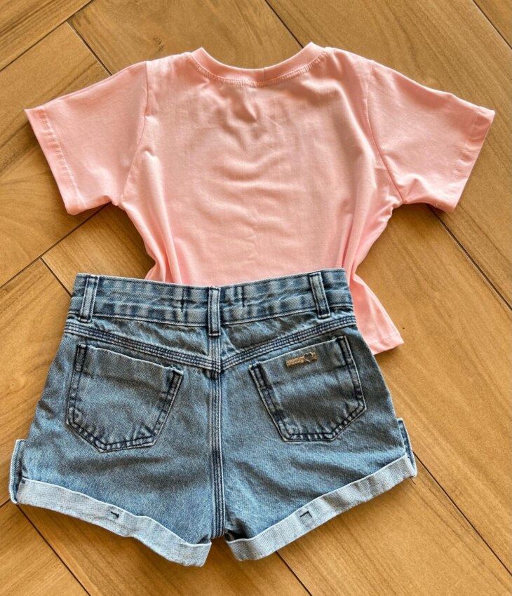 fernandaramoskids com br Blusa Cropped Infantil Feminino Manga Curta I Need To Drink Rosa2