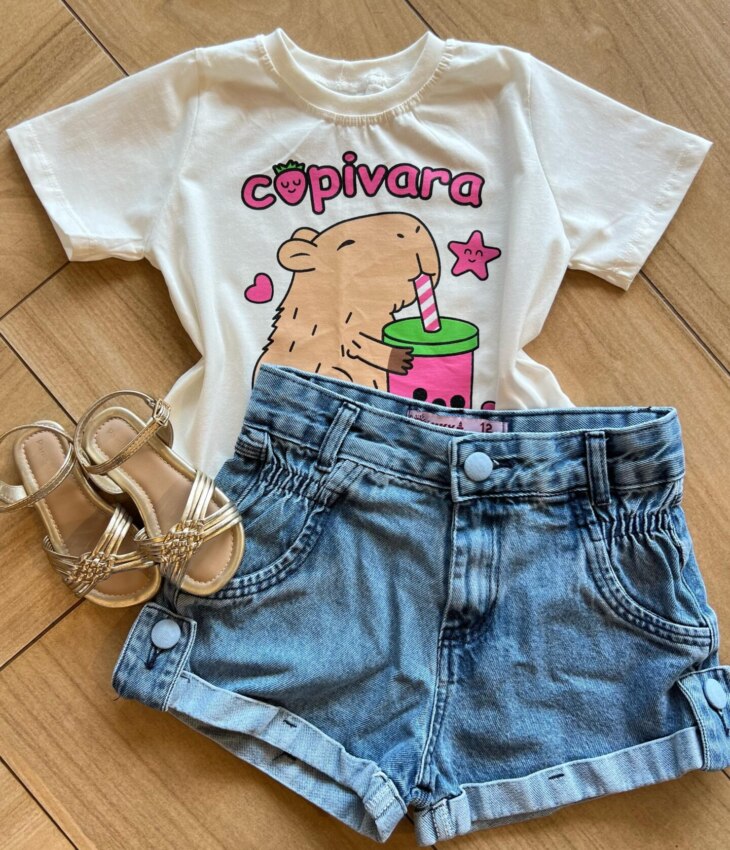 Blusa Cropped Infantil Feminino Manga Curta Capivara Off White Fernanda Ramos Kids