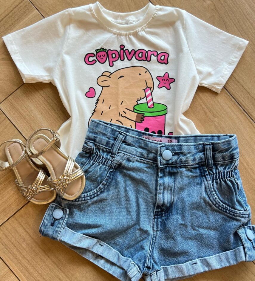 Blusa Cropped Infantil Feminino Manga Curta Capivara Off White Fernanda Ramos Kids