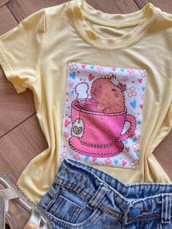 fernandaramoskids com br Blusa Infantil Feminina Manga Curta Malha Amarela de Capivara1