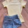 fernandaramoskids com br Blusa Infantil Feminina Manga Curta Malha Amarela New York2