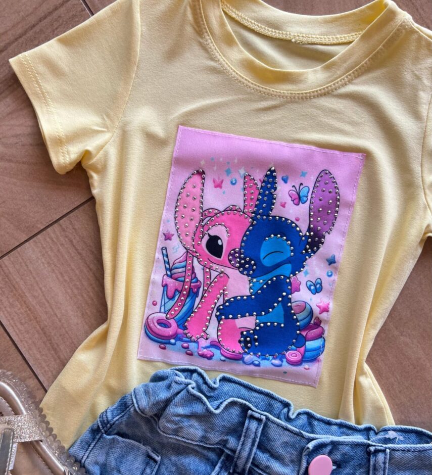 fernandaramoskids com br Blusa Infantil Feminina Manga Curta Malha Amarela Stich Apaixonado1