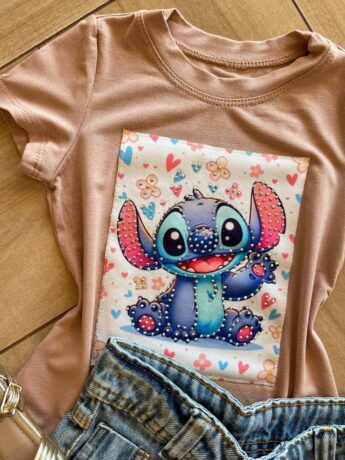 fernandaramoskids com br Blusa Infantil Feminina Manga Curta Malha Bege Estampada1