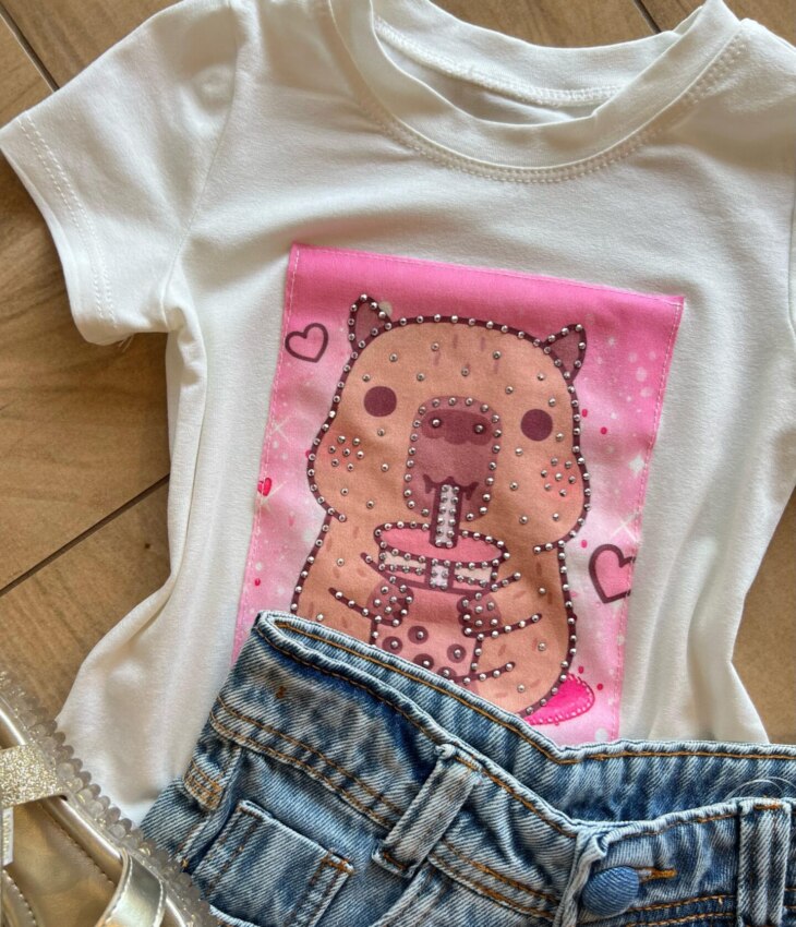 fernandaramoskids com br Blusa Infantil Feminina Manga Curta Malha Branca Capivara Fofinha1