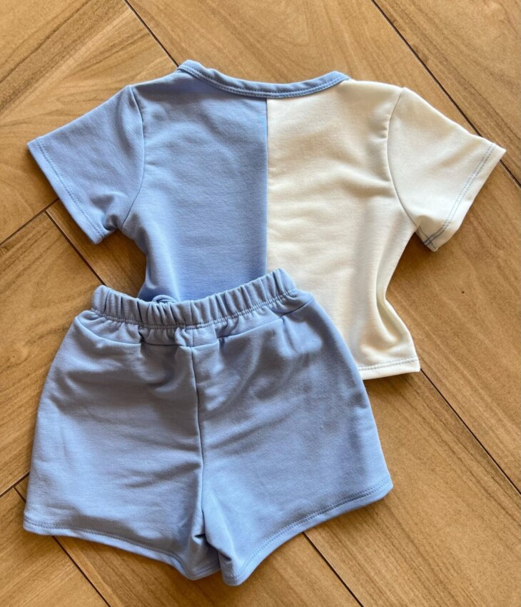 fernandaramoskids com br Conjunto Blusa Cropped Duas Cores e Short Saia Capivara Azul2