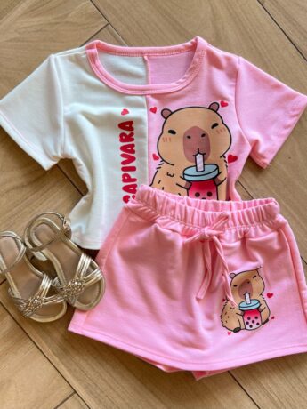 Conjunto Infantil Blusa Cropped Duas Cores e Short Saia Capivara Fernanda Ramos Kids