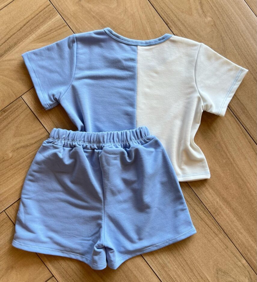 fernandaramoskids com br Conjunto Infantil Blusa Cropped Duas Cores e Short Saia Minnie Azul2