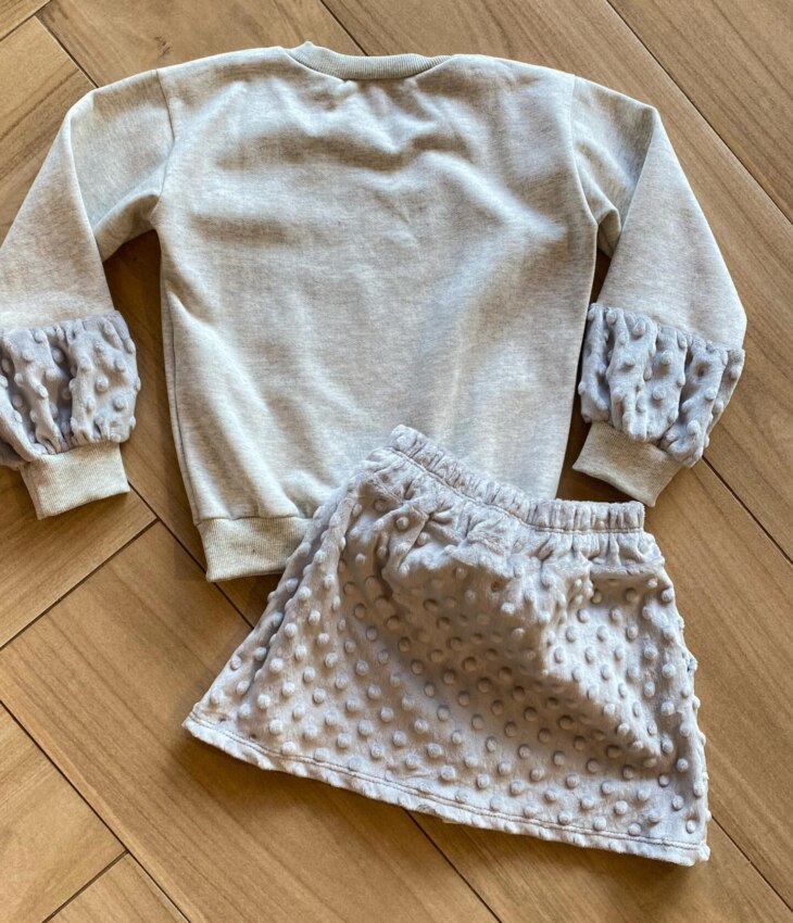 fernandaramoskids com br Conjunto Infantil Feminino Blusa Manga Longa e Short Saia Pelúcia2