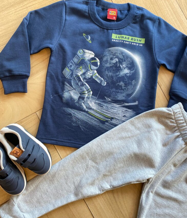 fernandaramoskids com br Conjunto Infantil Masculino Blusa Astronauta e Calça Cinza Clara1