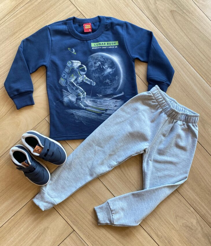 Conjunto Infantil Masculino Blusa Astronauta e Calça Cinza Clara Fernanda Ramos Kids