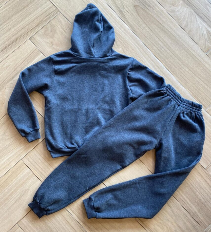 fernandaramoskids com br Conjunto Infantil Masculino Blusa com Bolso e Calça Jogger Cinza2