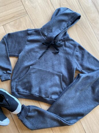 fernandaramoskids com br Conjunto Infantil Masculino Blusa com Bolso e Calça Jogger Cinza1