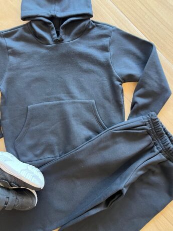 fernandaramoskids com br Conjunto Infantil Masculino Blusa com Bolso e Calça Preta1
