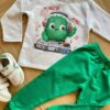 fernandaramoskids com br Conjunto Infantil Masculino Blusa Monster DJ e Calça Verde1